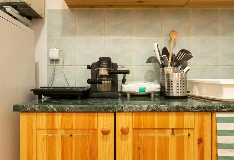اتاق استاندارد یک نفره, Lima Hostel Győr