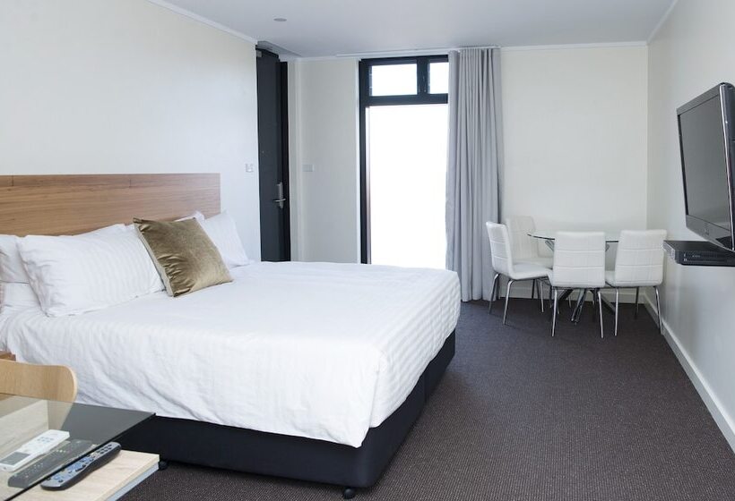 סוויטת ג'וניור משפחתית, The Griff Motel