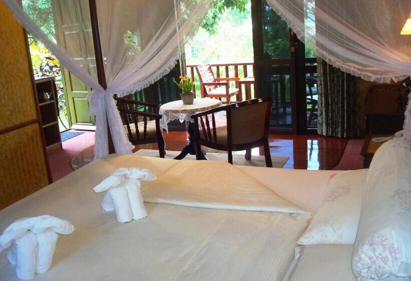 キングサイズベッドのスタンダードルーム, Viang Yonok Hotel, Restaurant, Sports Club