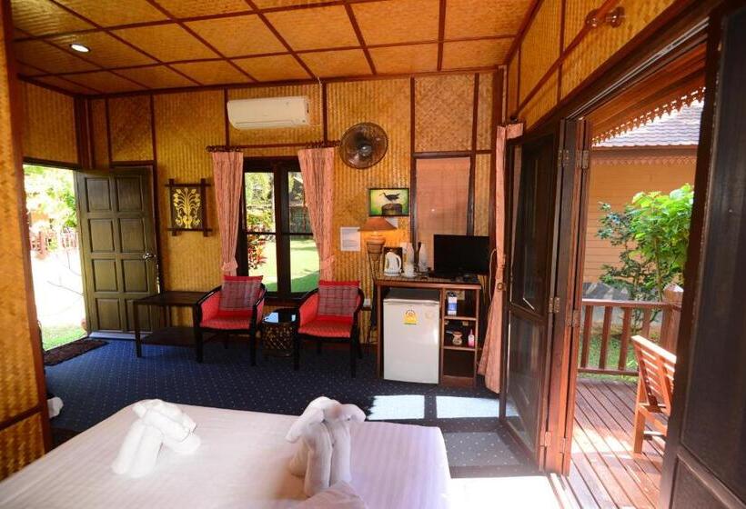 Номер Стандарт Вид на Озеро, Viang Yonok Hotel, Restaurant, Sports Club