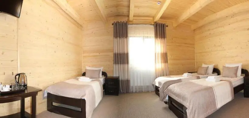 Standard Kolmen Hengen Huone, Family Hotel Cascad