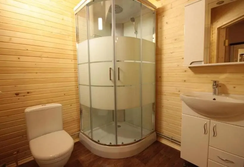 Perhehuone Vuoristonäkymä, Family Hotel Cascad