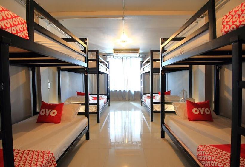 تختخواب در اتاق مشترک, Guyasuka Hostel&cafe