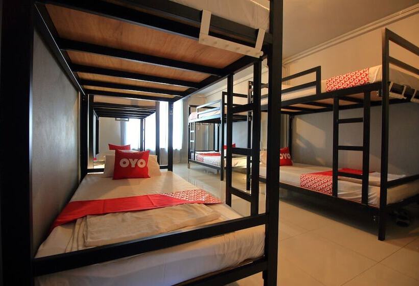 تختخواب در اتاق مشترک, Guyasuka Hostel&cafe