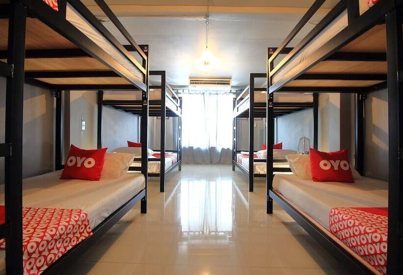 تختخواب در اتاق مشترک, Guyasuka Hostel&cafe