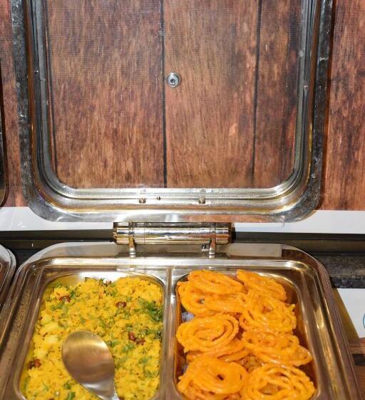 三人经典房间, City Inn