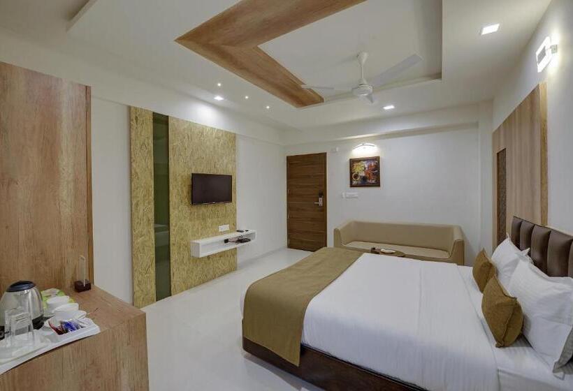 三人经典房间, City Inn