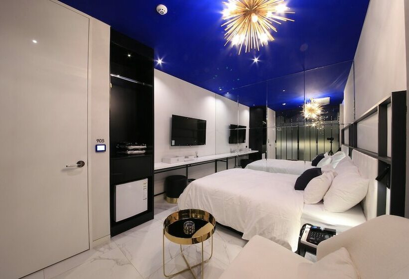 Quarto Deluxe, Cullinan Gaepo