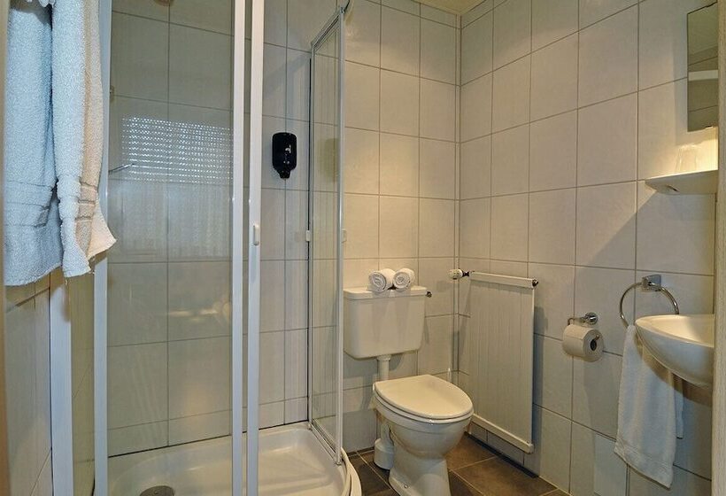 스탠다드 트리플 룸, Gasthof Zum Siegburger