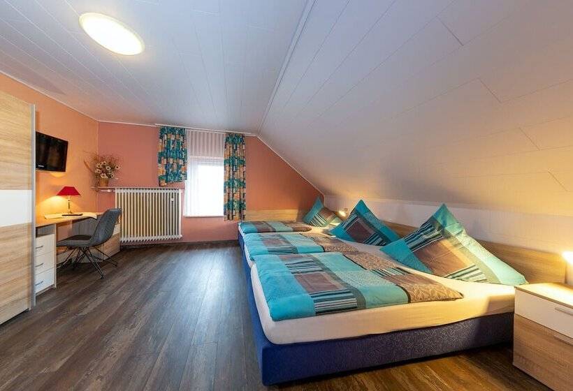 스탠다드 트리플 룸, Gasthof Zum Siegburger