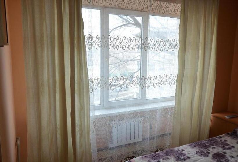 اتاق کلاسیک سه تخته, Kezdesu