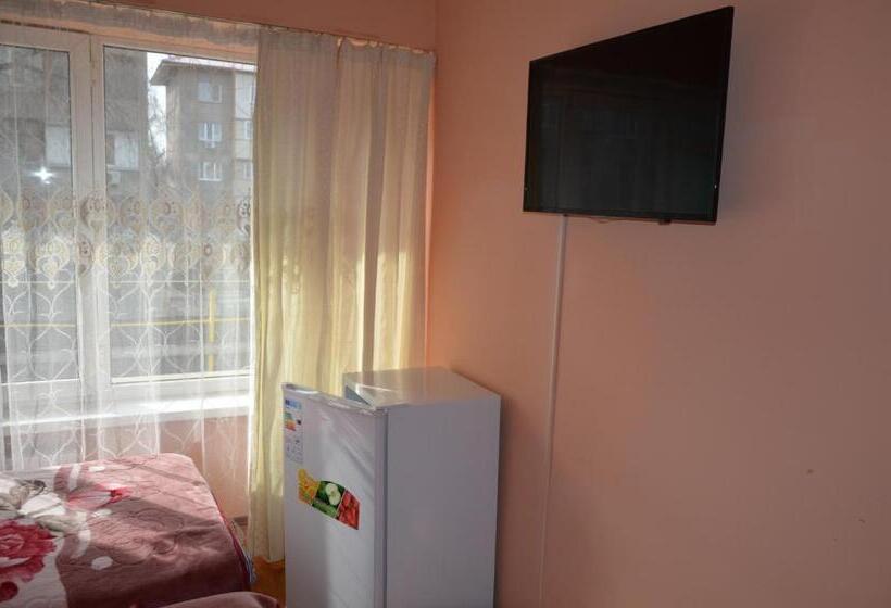 اتاق کلاسیک سه تخته, Kezdesu