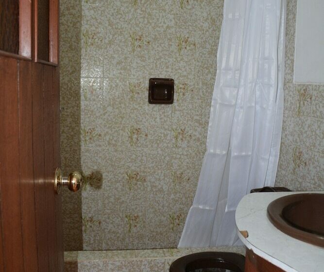 חדר סטנדרט לשלושה, Hostal Cuesta Del Sol   Hostel