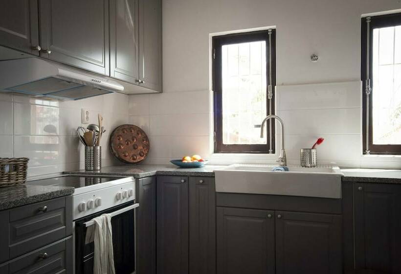 سوییت, Vila Mira Mar