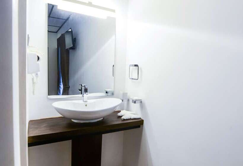 デラックスルーム, Arana By Forest Trails