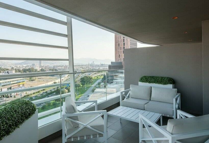 シティビューのダブルベッドスタンダードルーム, Four Points By Sheraton Izmir