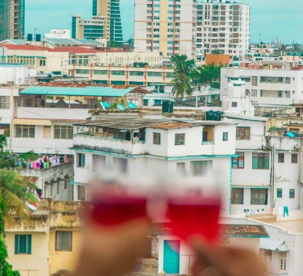 سوییت لوکس, Sapphire