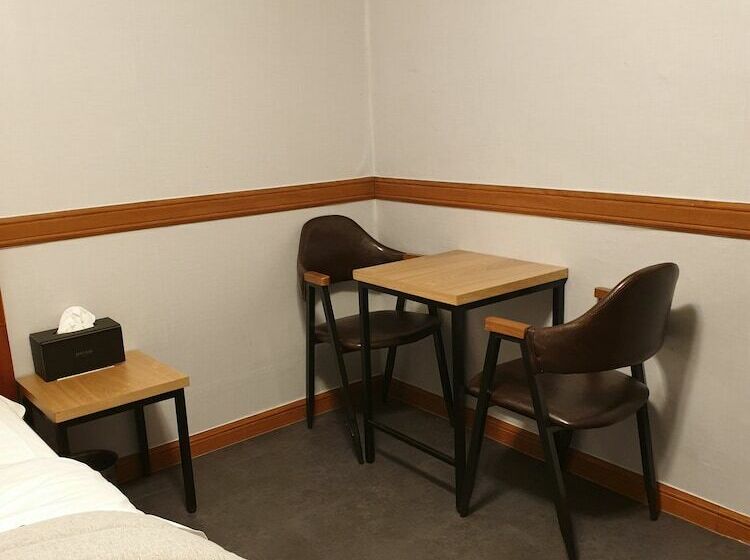 스탠다드 룸, Motel Good Guy