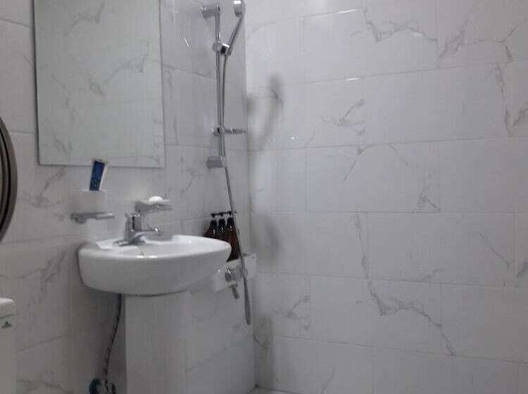 اتاق استاندارد, Motel Good Guy