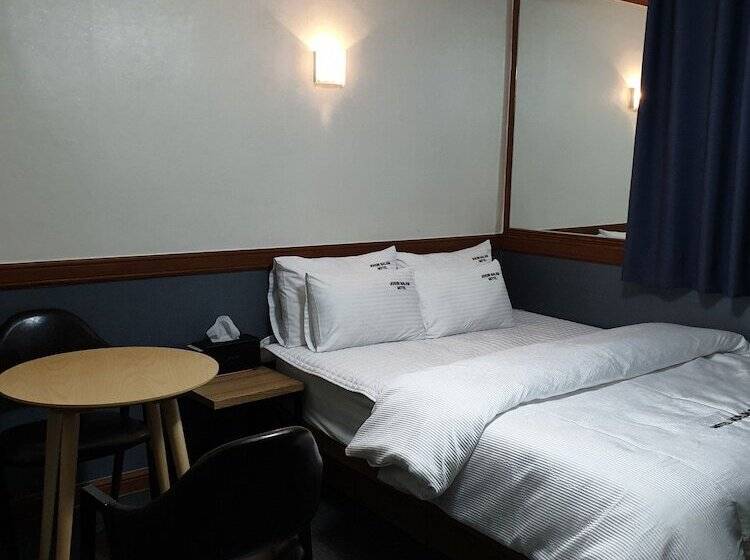 스탠다드 룸, Motel Good Guy