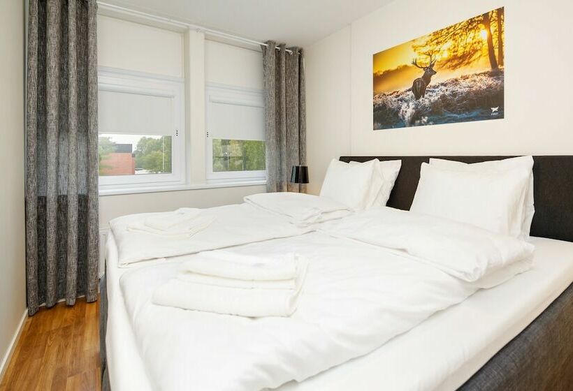 Quarto Familiar, Almnas Park