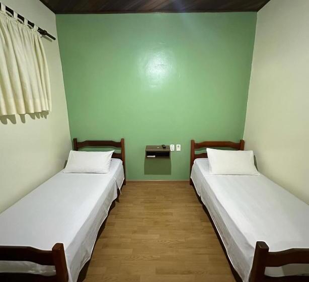 Номер Стандарт Совместная Ванная, Lara S