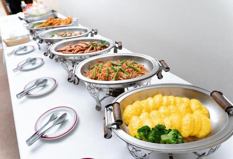 חדר אקונומי, Oyama Palace