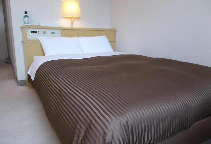 חדר אקונומי, Oyama Palace