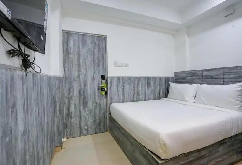 Chambre Deluxe, Myspace Express Balaji Paradise