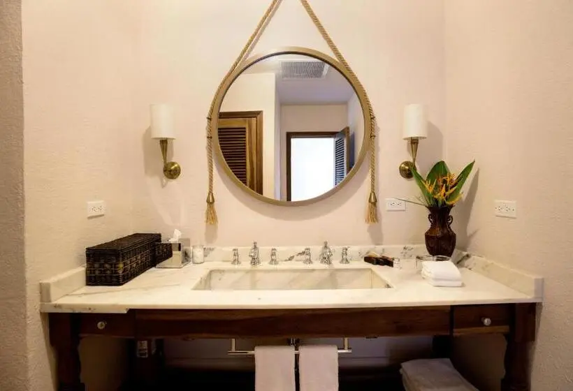 اتاق لوکس با تخت بزرگ, Itz Ana Resort & Residences