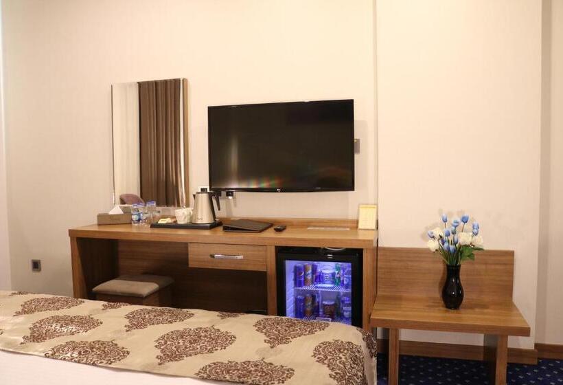 اتاق راحتی سه تخته, Nova Sky