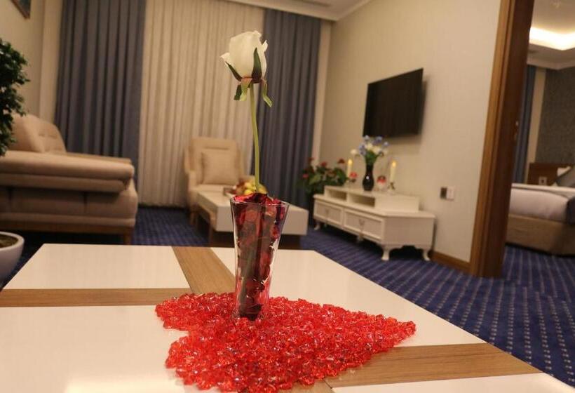 سوییت جونیور, Nova Sky