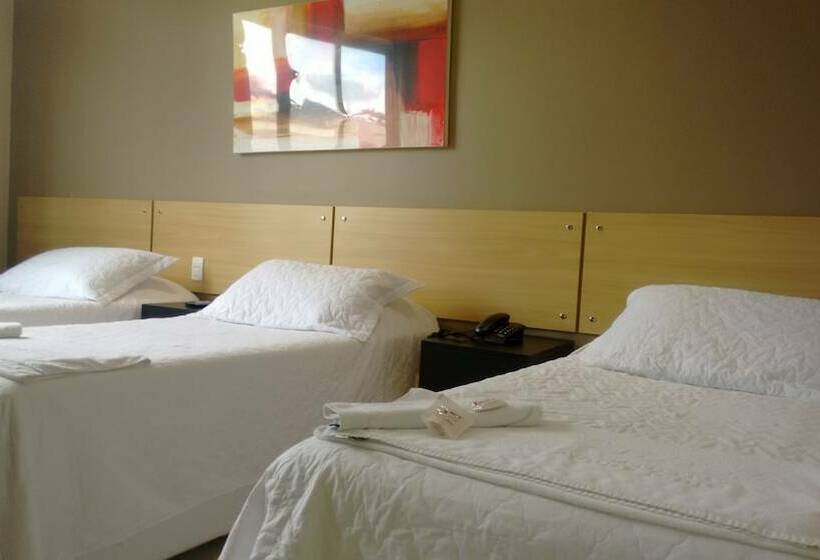 标准三人间, Pousada Da água Santa