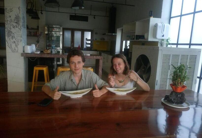 キングサイズベッドのスタンダードルーム, Thc Backpackers Jodhpur