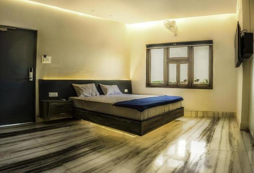 اتاق لوکس با تخت بزرگ, Thc Backpackers Jodhpur