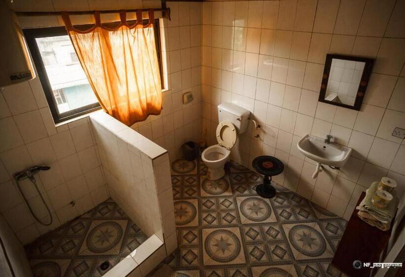 חדר סטנדרט נוף לים עם מרפסת, Busua Inn