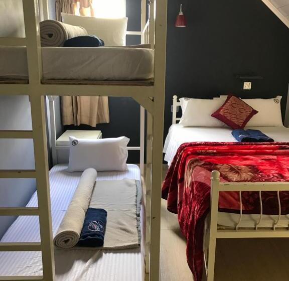 家庭山景房, Misty Paradise Of Lake Gregory