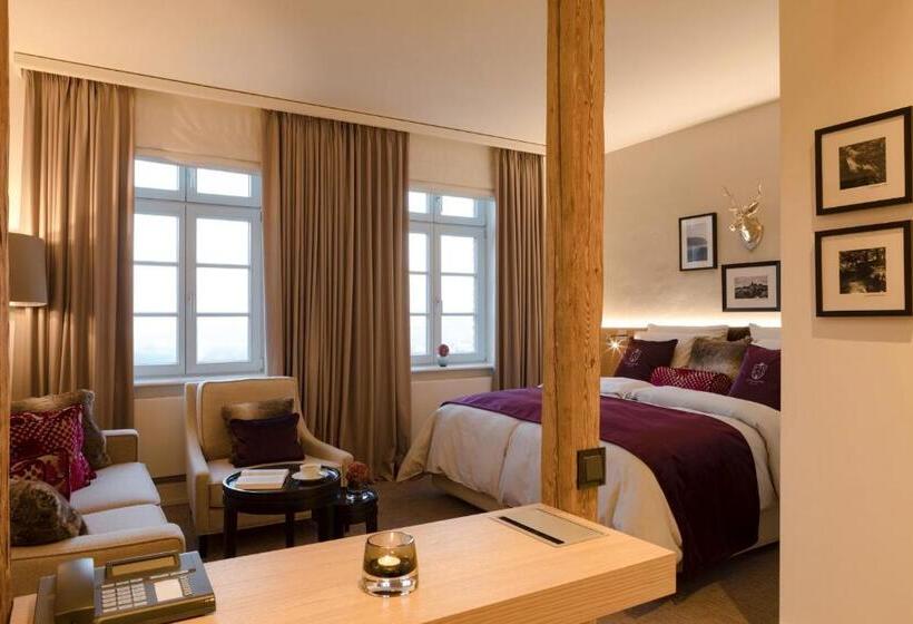 标准间, Brunnenhaus Schloss Landau