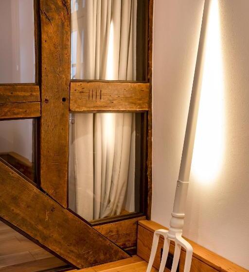 豪华套房, Brunnenhaus Schloss Landau