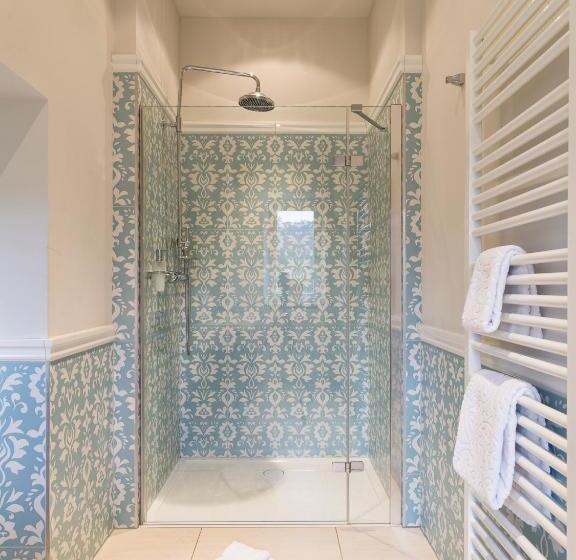 주니어 스위트, Gästehaus Schloss Saareck