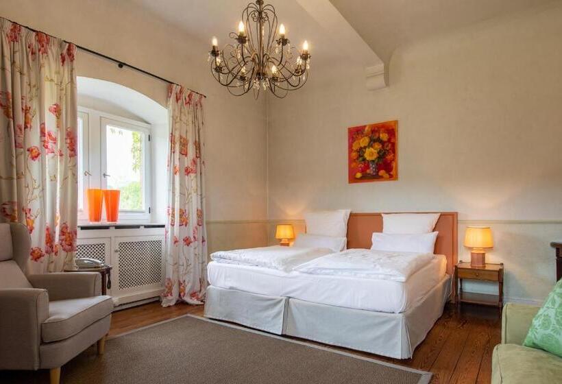 디럭스 룸, Gästehaus Schloss Saareck