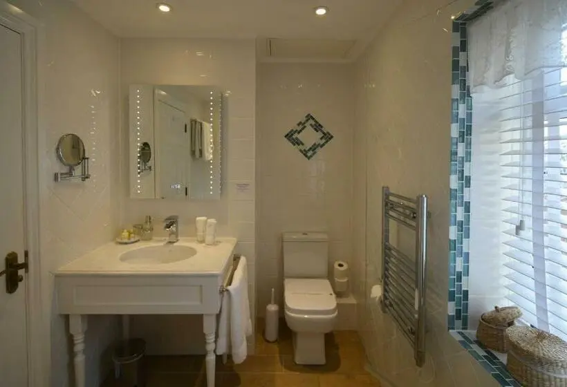 Suite, Haven Hall