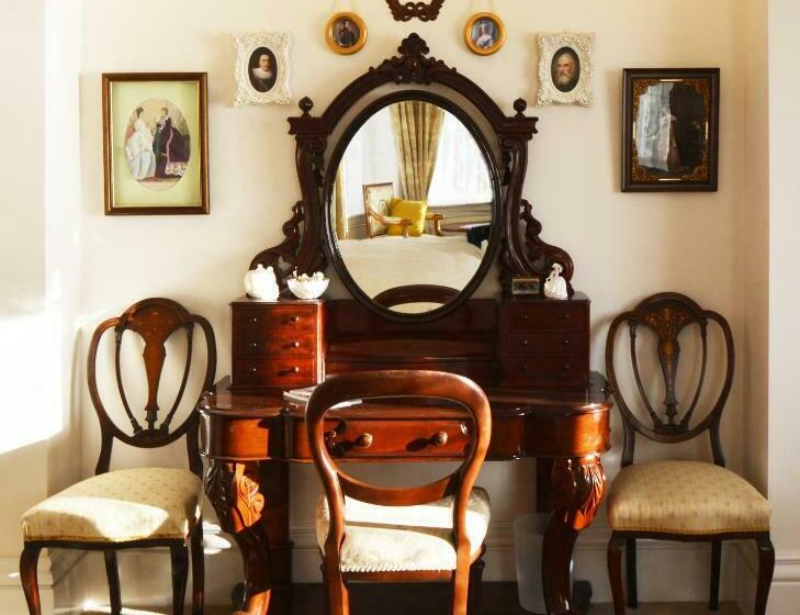 标准间, Haven Hall