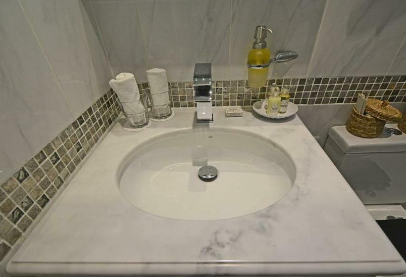 标准间, Haven Hall