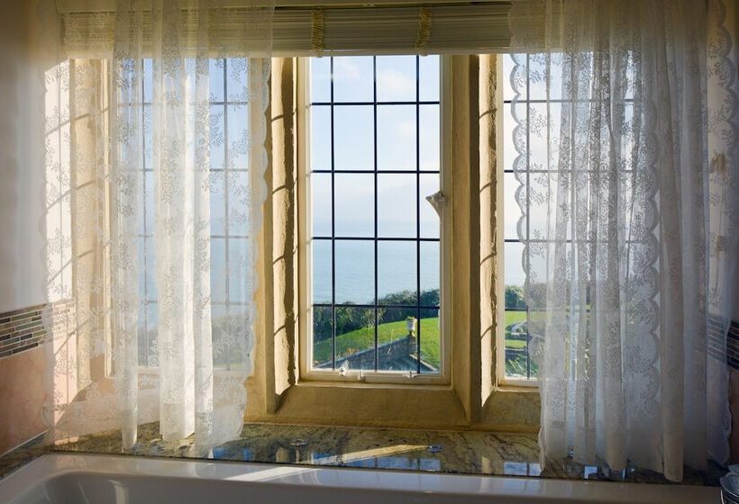 标准间, Haven Hall