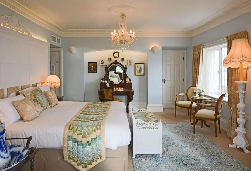 Standard Room, Haven Hall
