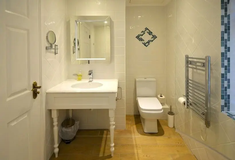 Suite, Haven Hall