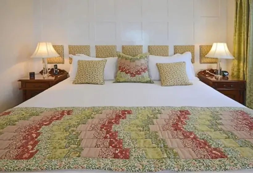 Suite, Haven Hall