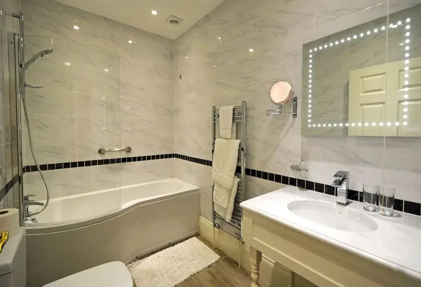 Suite, Haven Hall