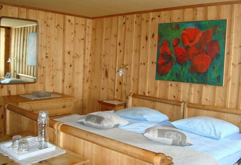 חדר סטנדרט לשלושה עם חדר אמבטיה משוף, Hôtel Weisshorn Sur St Luc 2337m